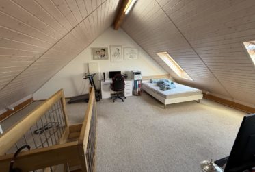 Spacieux triplex 5.5 pièces avec balcon et parking à Renens