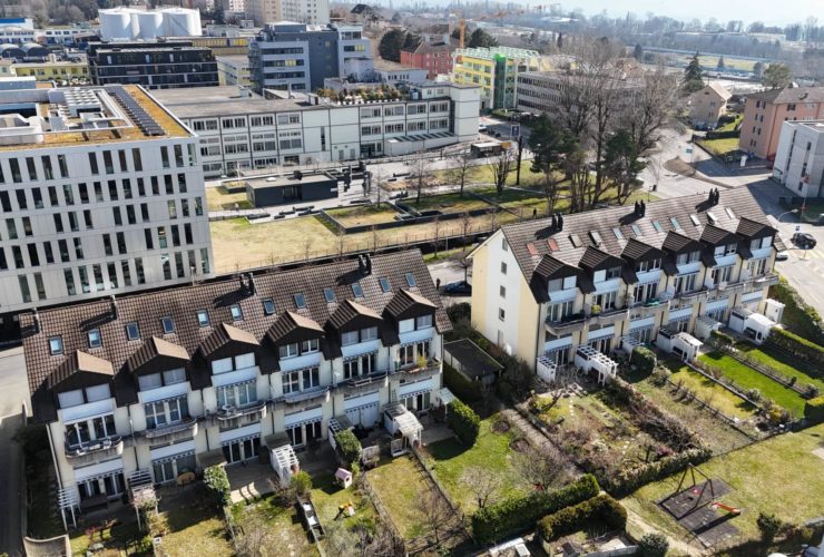 Spacieux triplex 5.5 pièces avec balcon et parking à Renens