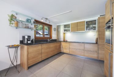 Villa familiale entièrement rénovée avec jardin et vue dégagée - Epalinges