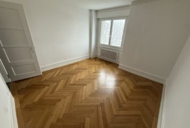 Magnifique appartement 2.5 pièces avec balcon à 5 minutes de la gare